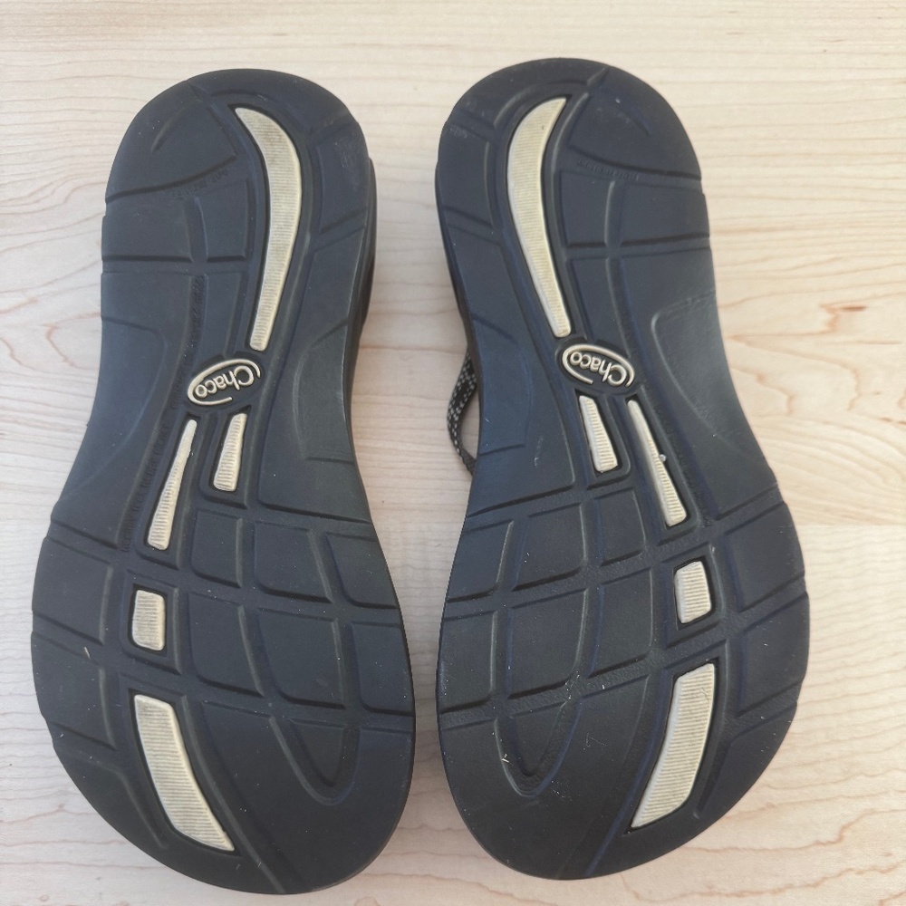 Chaco Z/2 classic black sandal-Like new size 6 - Picture 3 of 4